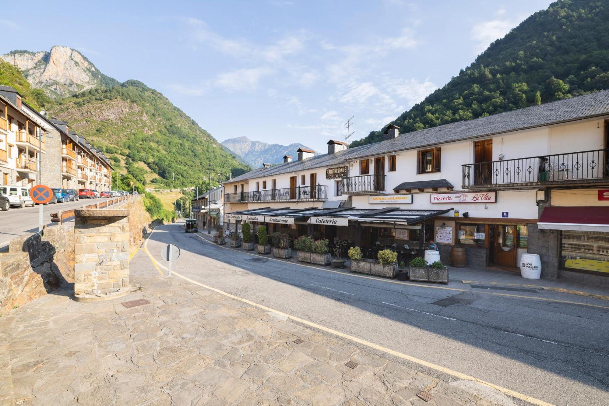 Hostal Los Valles Bielsa Ngoại thất bức ảnh