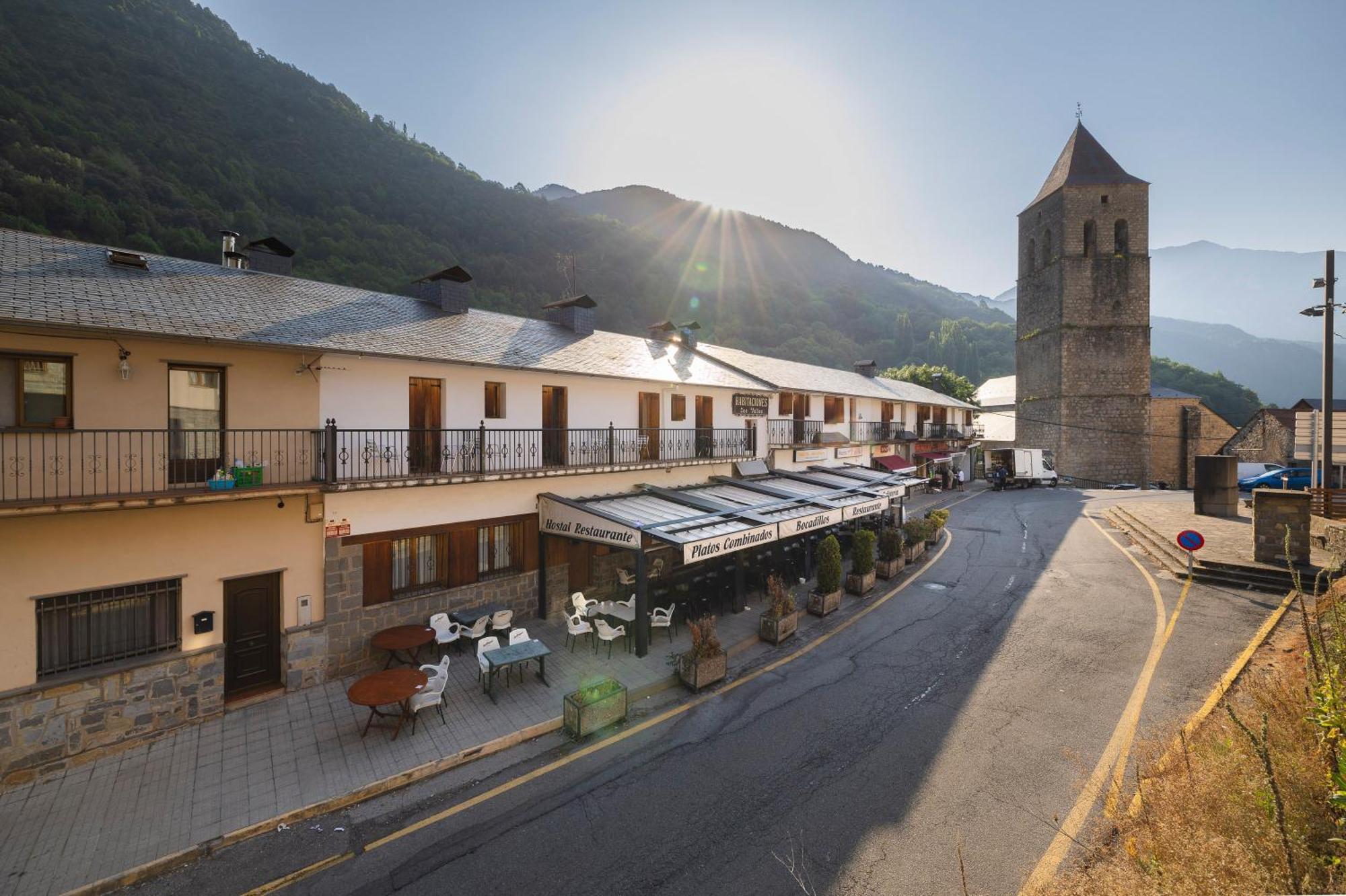 Hostal Los Valles Bielsa Ngoại thất bức ảnh