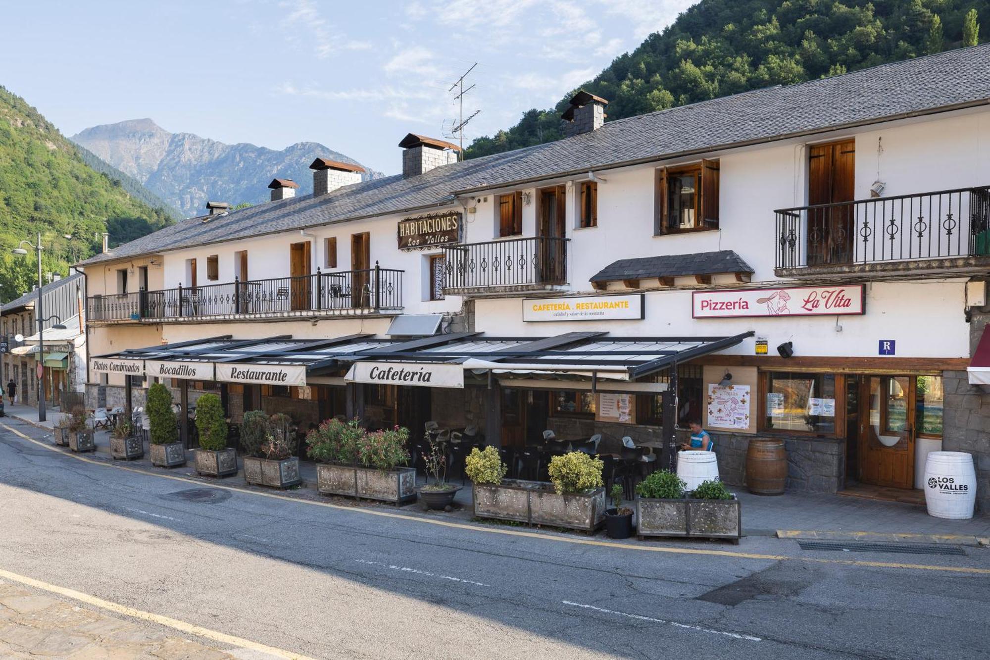 Hostal Los Valles Bielsa Ngoại thất bức ảnh