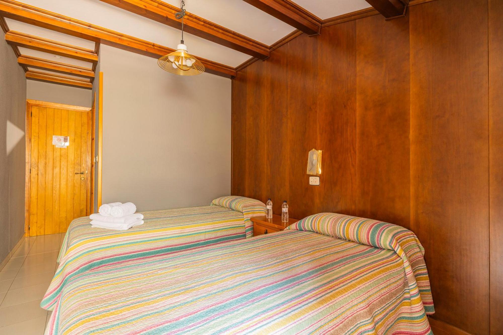 Hostal Los Valles Bielsa Ngoại thất bức ảnh
